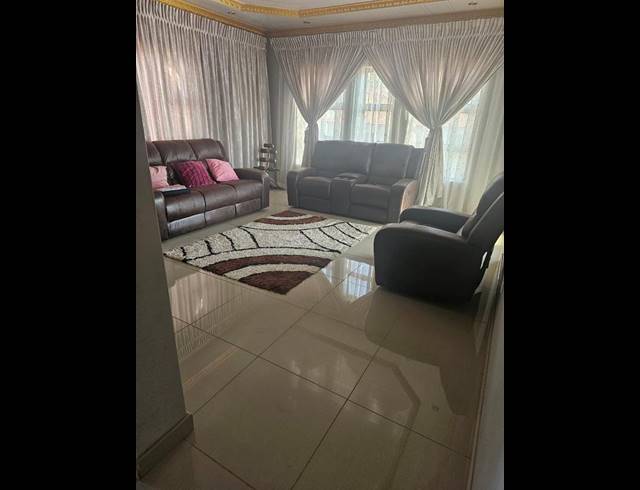 4 BEDROOM HOUSE FOR SALE IN AMANDASIG